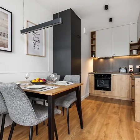 Apartment Spektrum Tower By Happy *