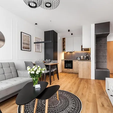 Apartment Spektrum Tower By Happy *