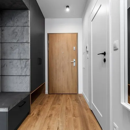 Apartment Spektrum Tower By Happy *